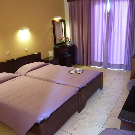 Oasis Hotel Perama