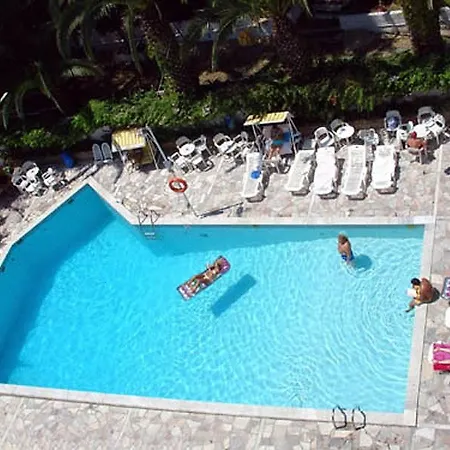 Oasis 3* Perama