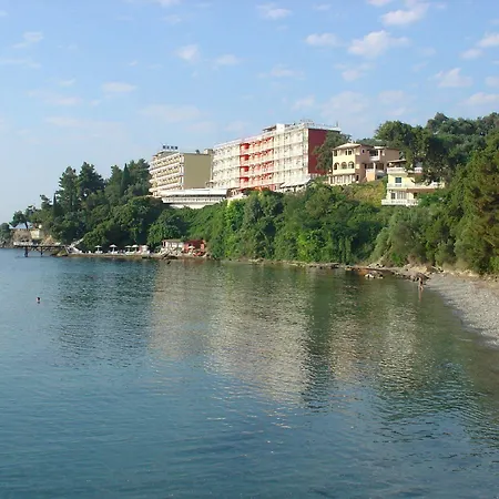 Oasis 3* Perama